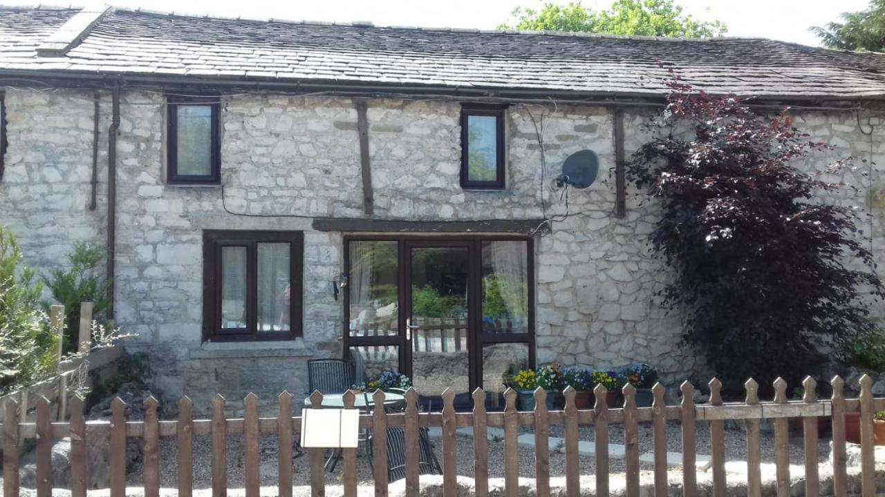 Hollybush Inn Elton  Екстер'єр фото